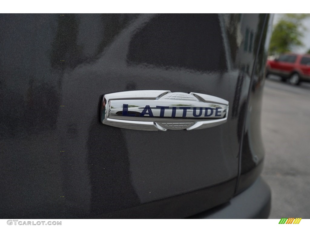 2018 Jeep Cherokee Latitude Plus Marks and Logos Photo #122514953