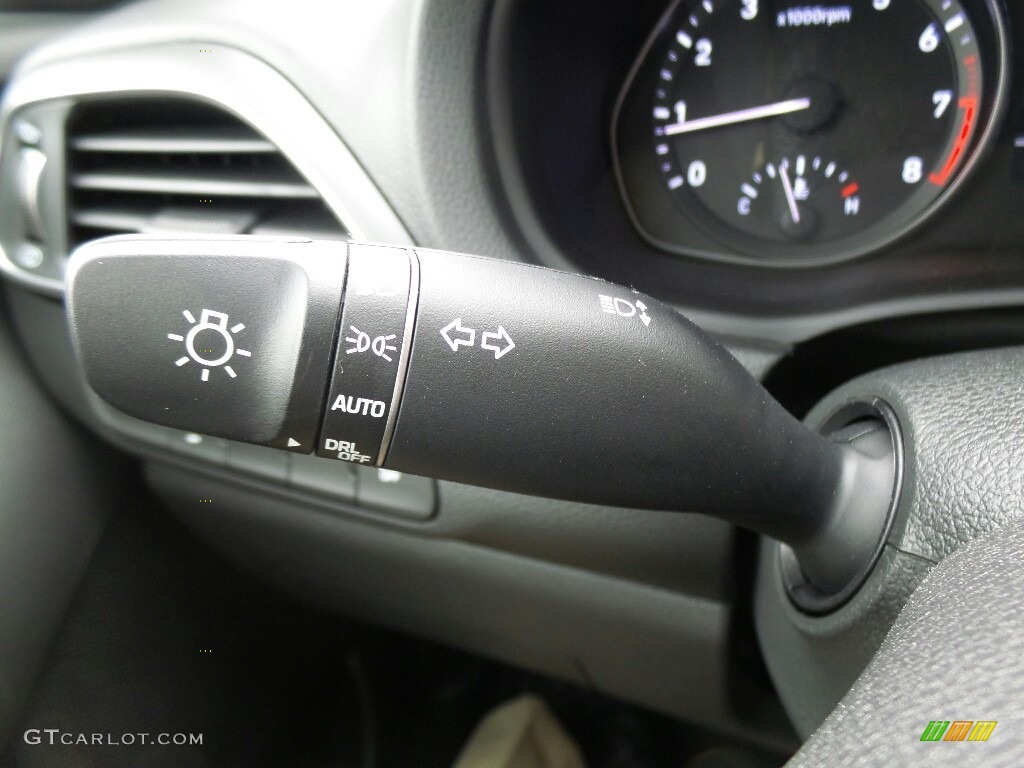 2018 Hyundai Elantra GT Sport Controls Photo #122516051