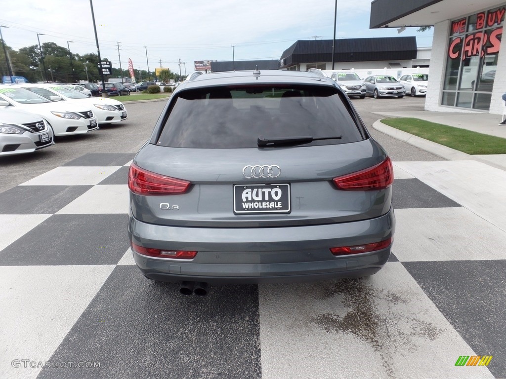 2017 Q3 2.0 TFSI Premium Plus - Monsoon Gray Metallic / Rock Gray photo #4