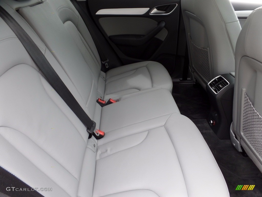 2017 Q3 2.0 TFSI Premium Plus - Monsoon Gray Metallic / Rock Gray photo #14