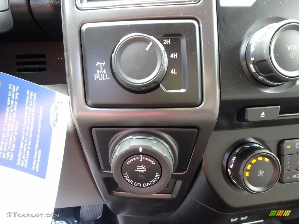 2018 Ford F150 XLT SuperCab 4x4 Controls Photo #122518070