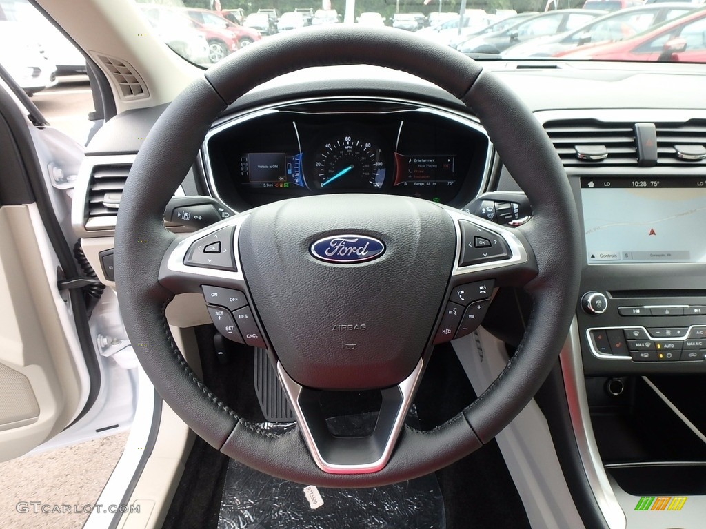 2017 Ford Fusion Hybrid SE Steering Wheel Photos