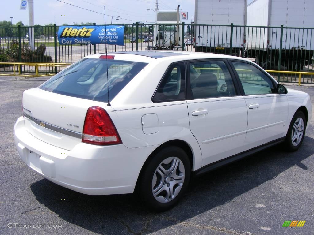 2007 Malibu Maxx LS Wagon - White / Titanium Gray photo #3