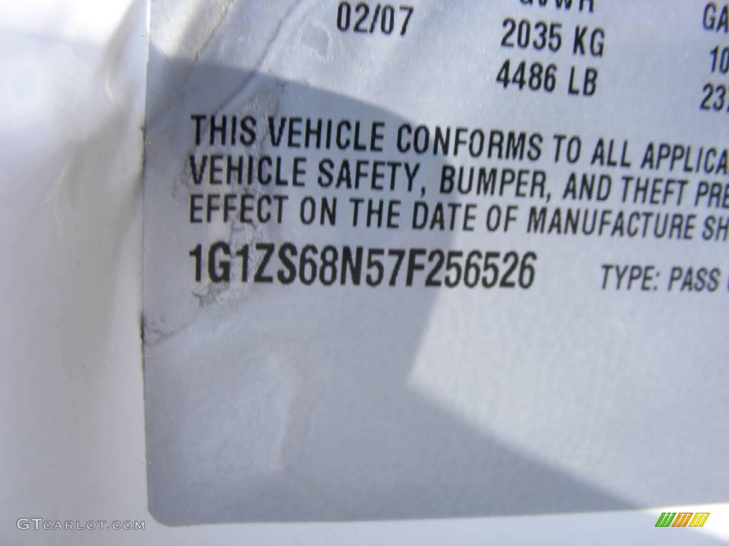2007 Malibu Maxx LS Wagon - White / Titanium Gray photo #9