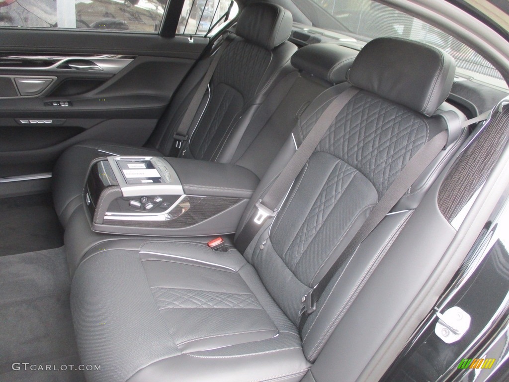 Black Interior 2018 BMW 7 Series M760i xDrive Sedan Photo #122526787