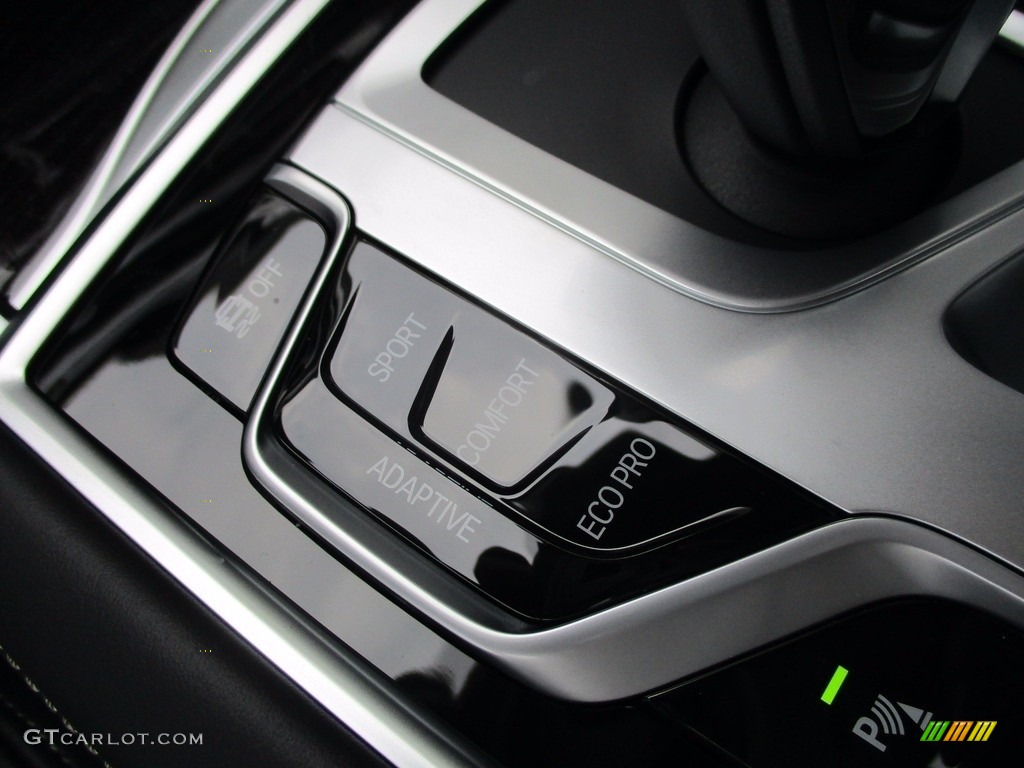 2018 7 Series M760i xDrive Sedan - Black Sapphire Metallic / Black photo #18