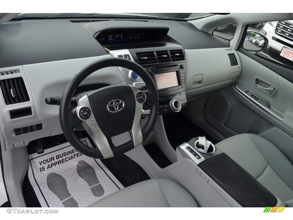 2013 Prius v Three Hybrid - Classic Silver Metallic / Bisque photo #10