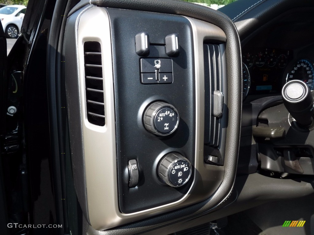 2018 GMC Sierra 1500 Denali Crew Cab 4WD Controls Photo #122529028