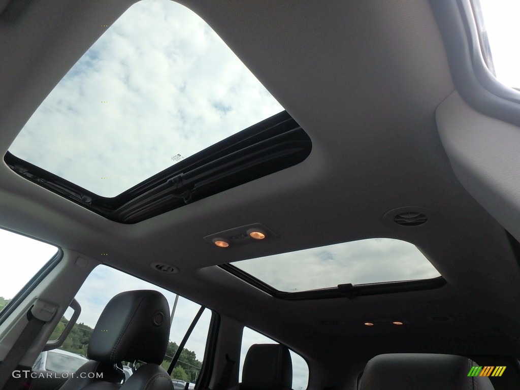 2017 Enclave Leather AWD - Sparkling Silver Metallic / Ebony/Ebony photo #23