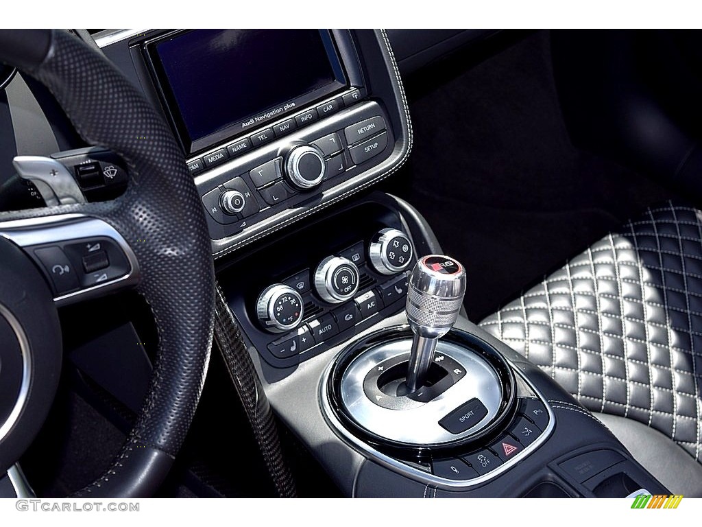2014 Audi R8 Spyder V10 Transmission Photos