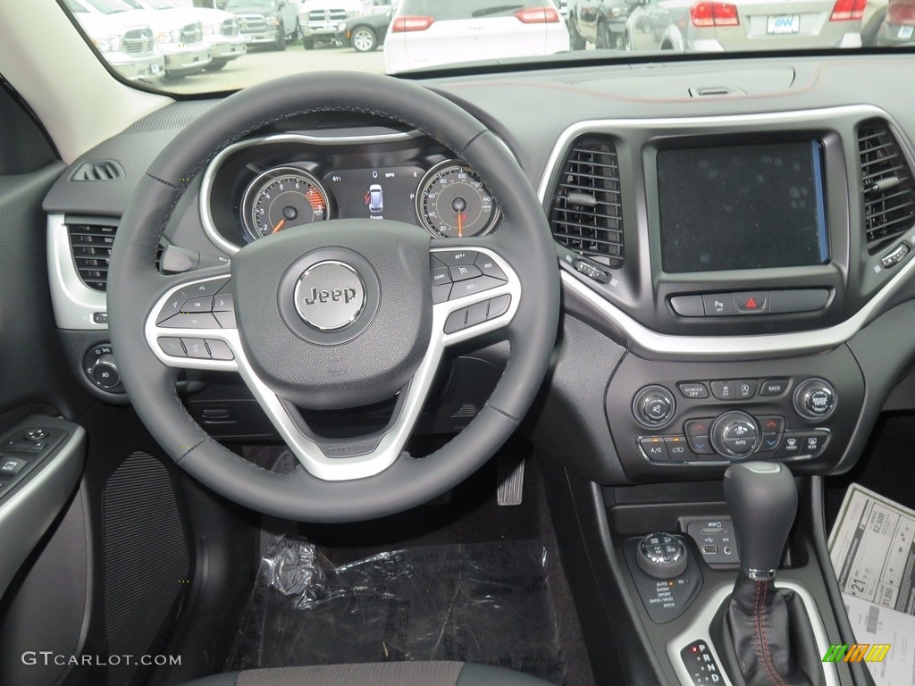 2018 Jeep Cherokee Trailhawk 4x4 Black Dashboard Photo #122544618