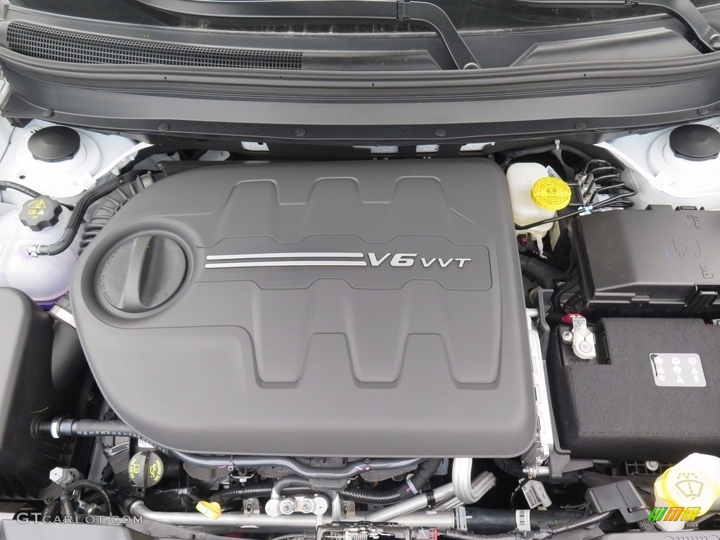 2018 Jeep Cherokee Trailhawk 4x4 Engine Photos