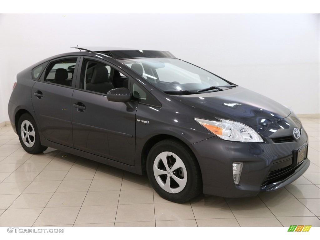 Winter Gray Metallic Toyota Prius 3rd Gen