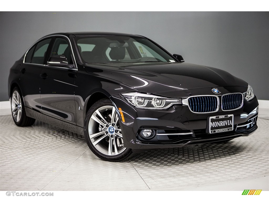 2018 3 Series 330e iPerformance Sedan - Black Sapphire Metallic / Black photo #12