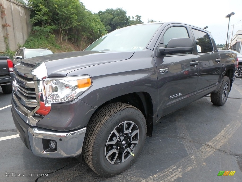 Magnetic Gray Metallic 2017 Toyota Tundra SR5 CrewMax 4x4 Exterior Photo #122550138