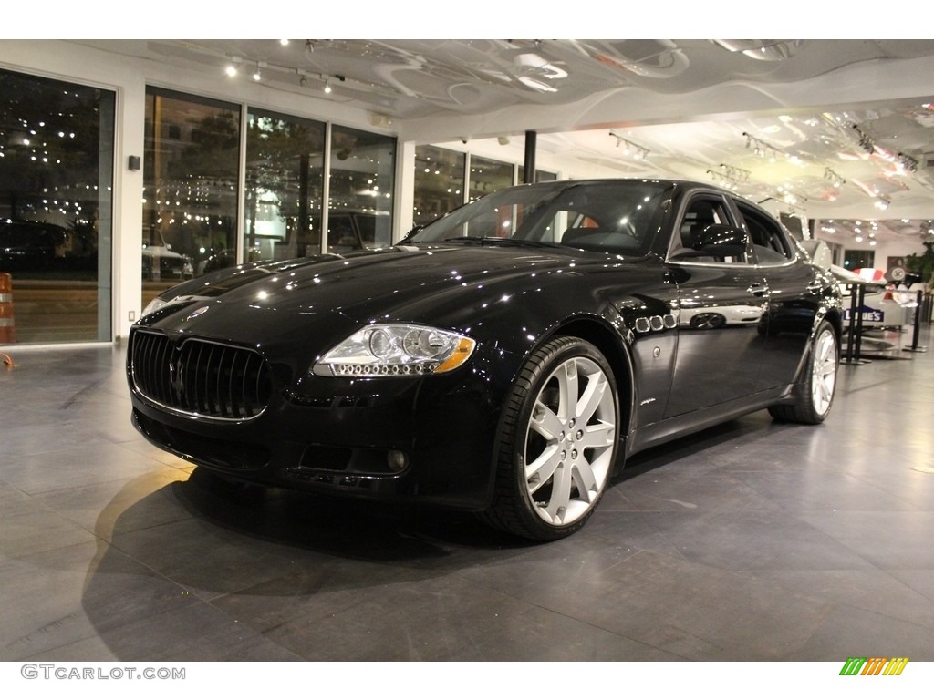 2010 Quattroporte  - Nero (Black) / Nero photo #1