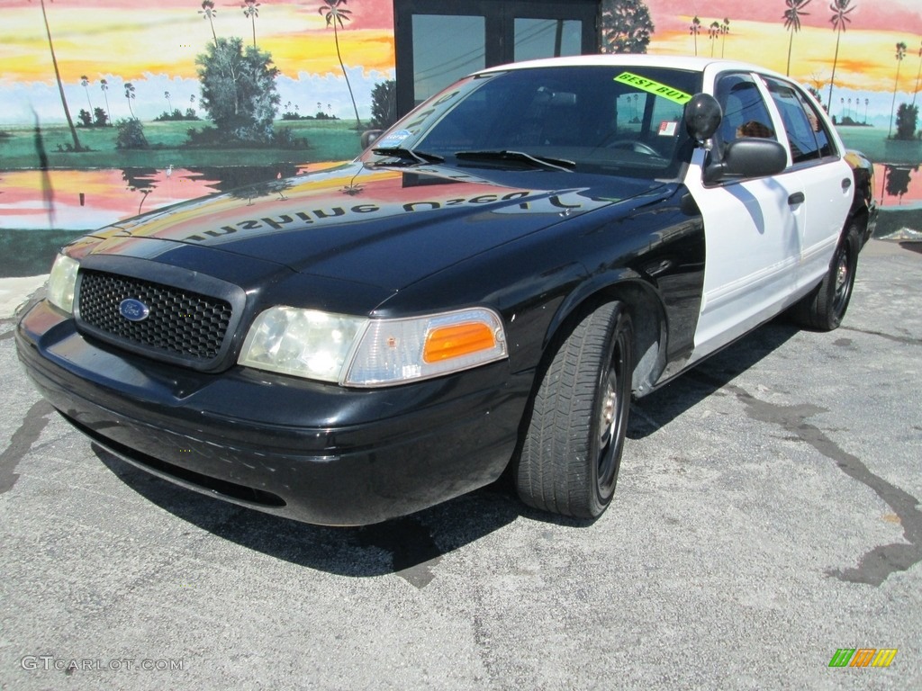 2010 Crown Victoria Police Interceptor - Black / Charcoal Black photo #4