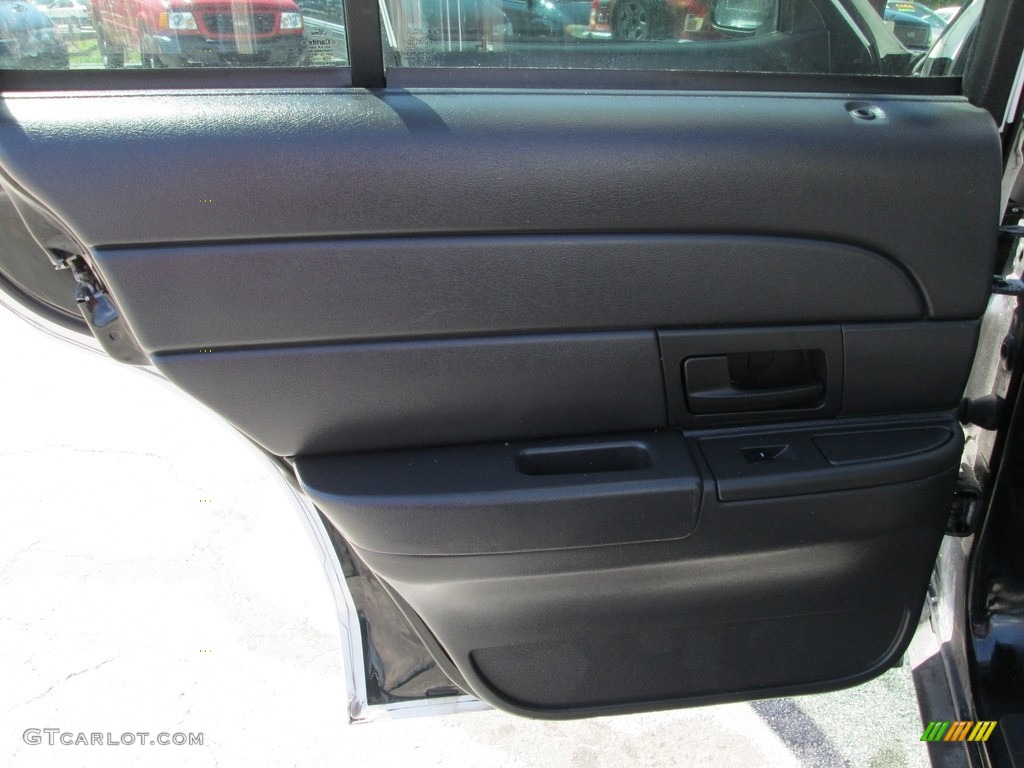 2010 Crown Victoria Police Interceptor - Black / Charcoal Black photo #13