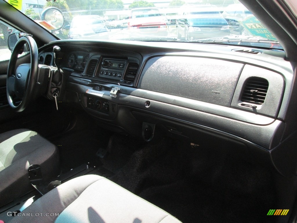 2010 Crown Victoria Police Interceptor - Black / Charcoal Black photo #20