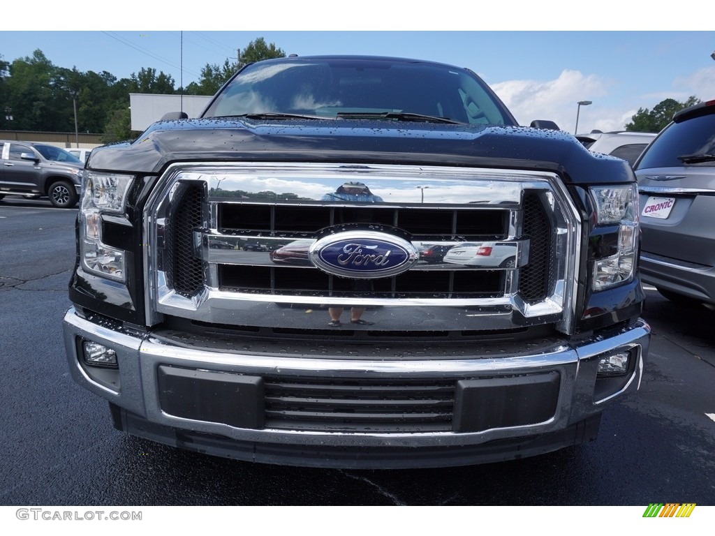 2017 F150 XLT SuperCrew - Shadow Black / Earth Gray photo #2