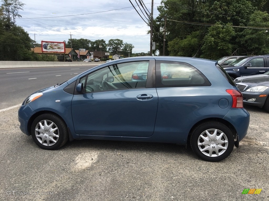 2007 Yaris 3 Door Liftback - Blazing Blue Metallic / Dark Charcoal photo #3