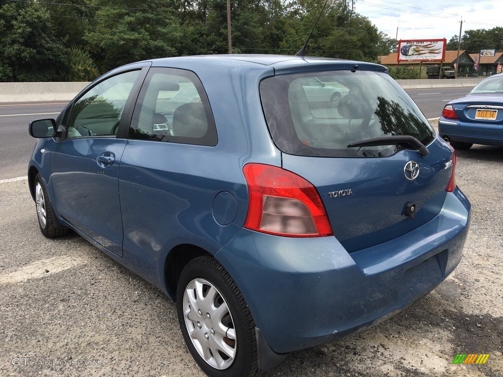 2007 Yaris 3 Door Liftback - Blazing Blue Metallic / Dark Charcoal photo #4