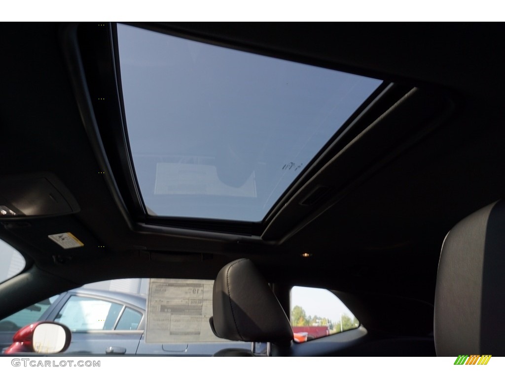 2018 Challenger R/T Plus - Octane Red Pearl / Black photo #8