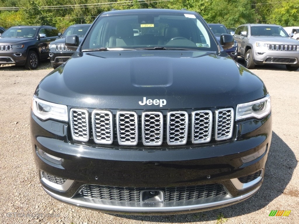 2018 Grand Cherokee Summit 4x4 - Diamond Black Crystal Pearl / Black photo #8