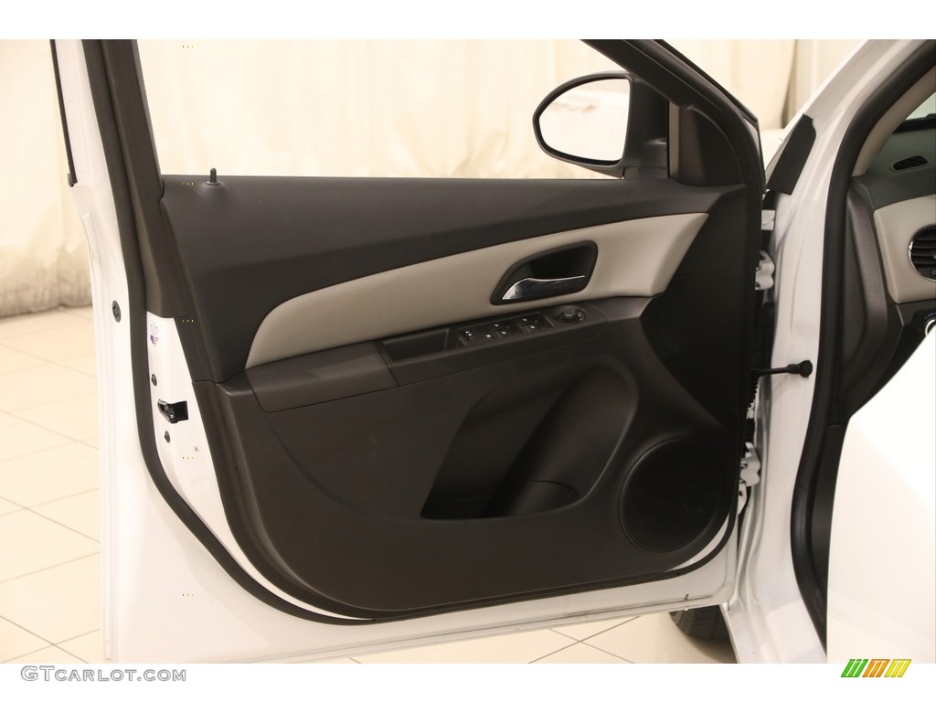 2016 Cruze Limited LS - Summit White / Jet Black/Medium Titanium photo #4