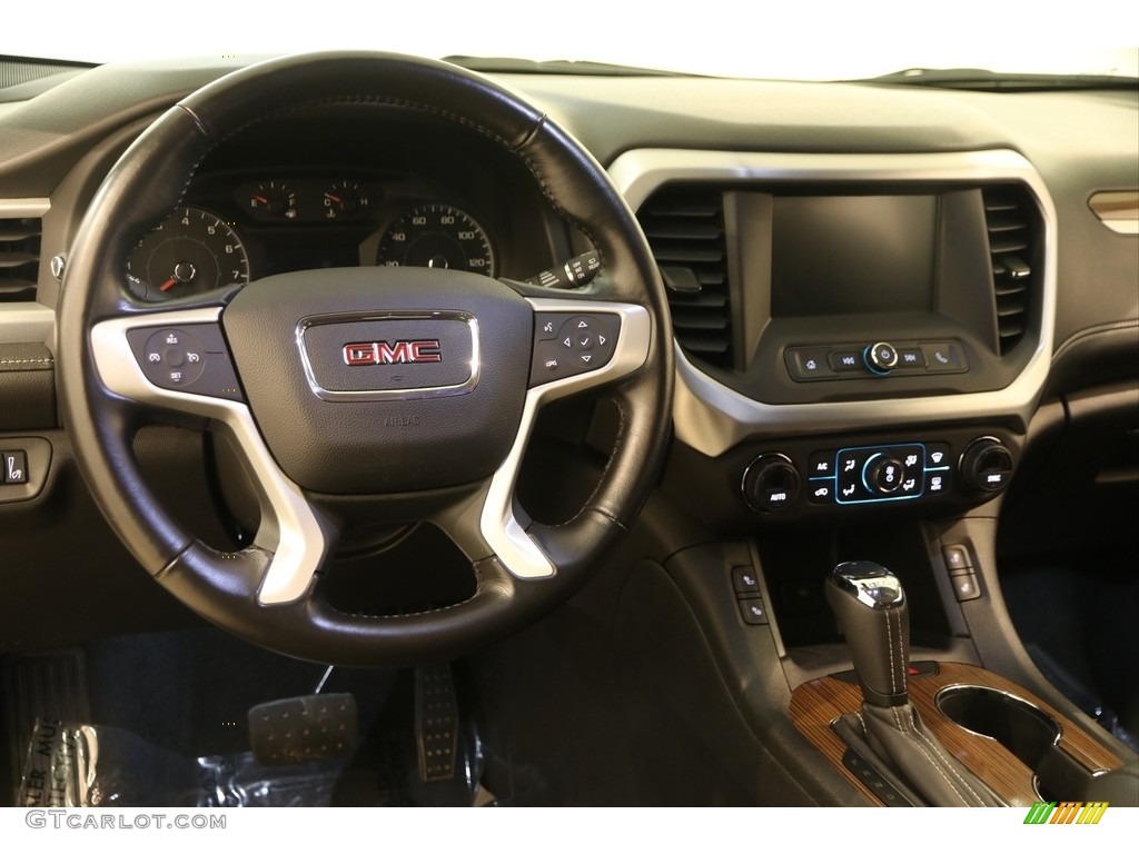 2017 GMC Acadia SLE AWD Dashboard Photos