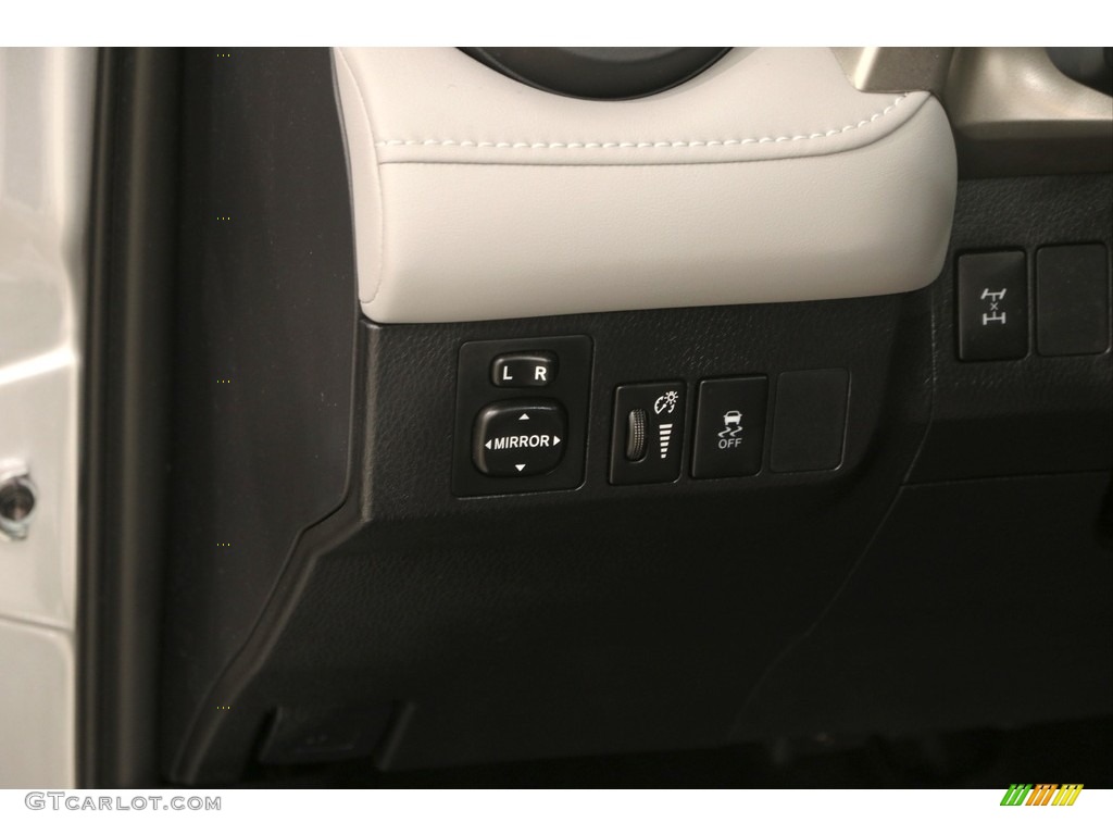 2015 RAV4 XLE - Classic Silver Metallic / Ash photo #6