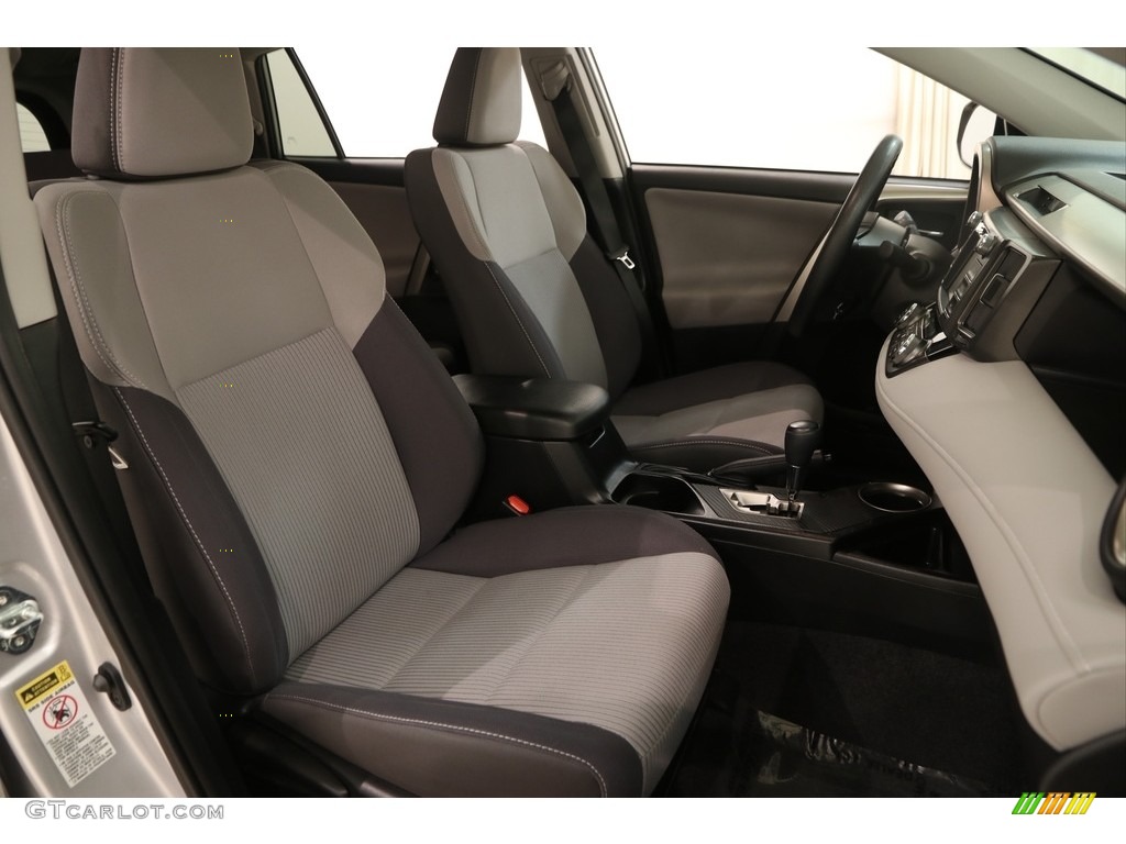 2015 RAV4 XLE - Classic Silver Metallic / Ash photo #20