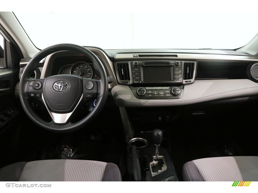 2015 RAV4 XLE - Classic Silver Metallic / Ash photo #24