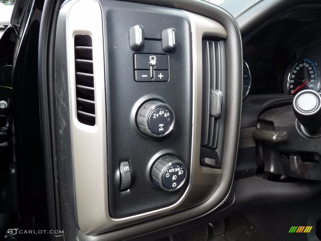 2018 GMC Sierra 3500HD Denali Crew Cab 4x4 Dual Rear Wheel Controls Photos