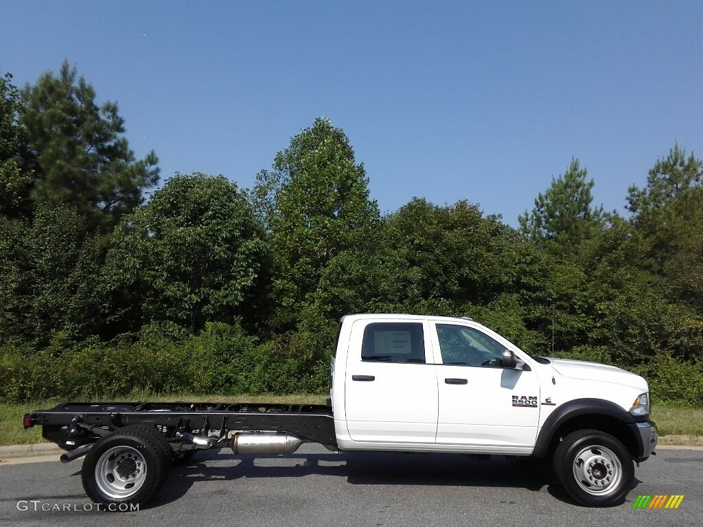 Bright White 2018 Ram 5500 Tradesman Crew Cab 4x4 Chassis Exterior Photo #122591878