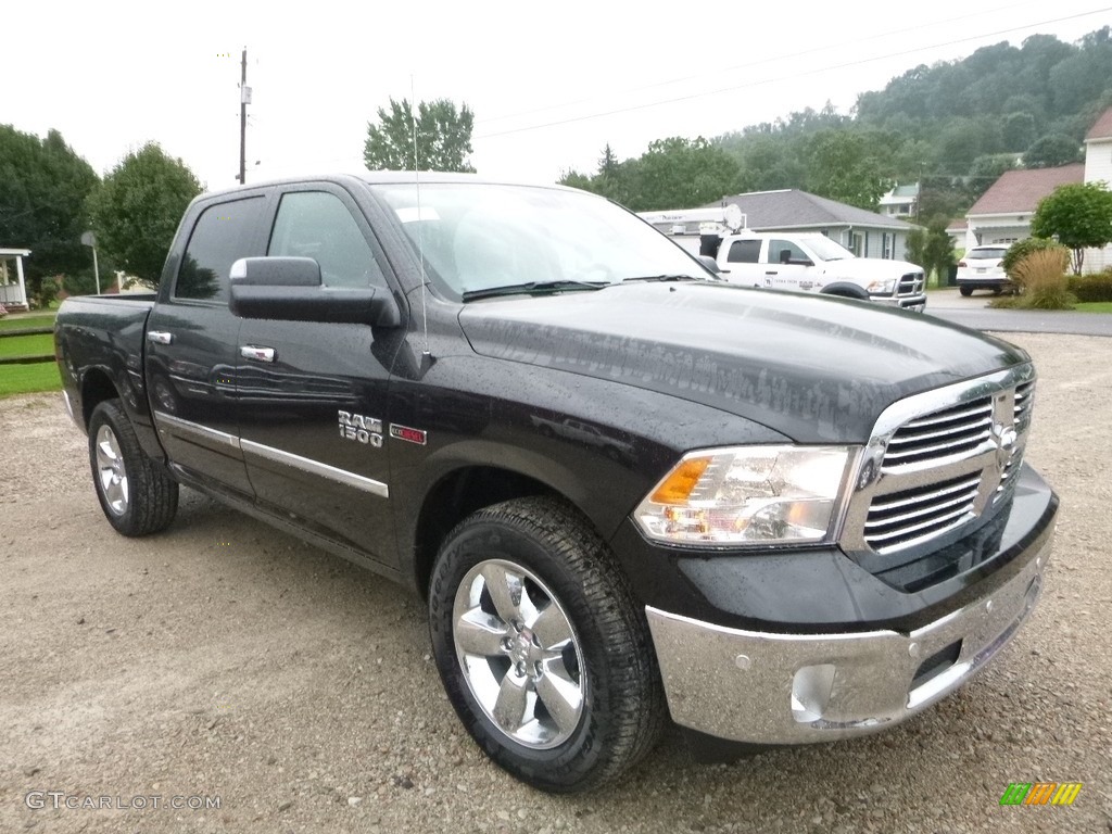 2017 1500 Big Horn Crew Cab - Brilliant Black Crystal Pearl / Black/Diesel Gray photo #7