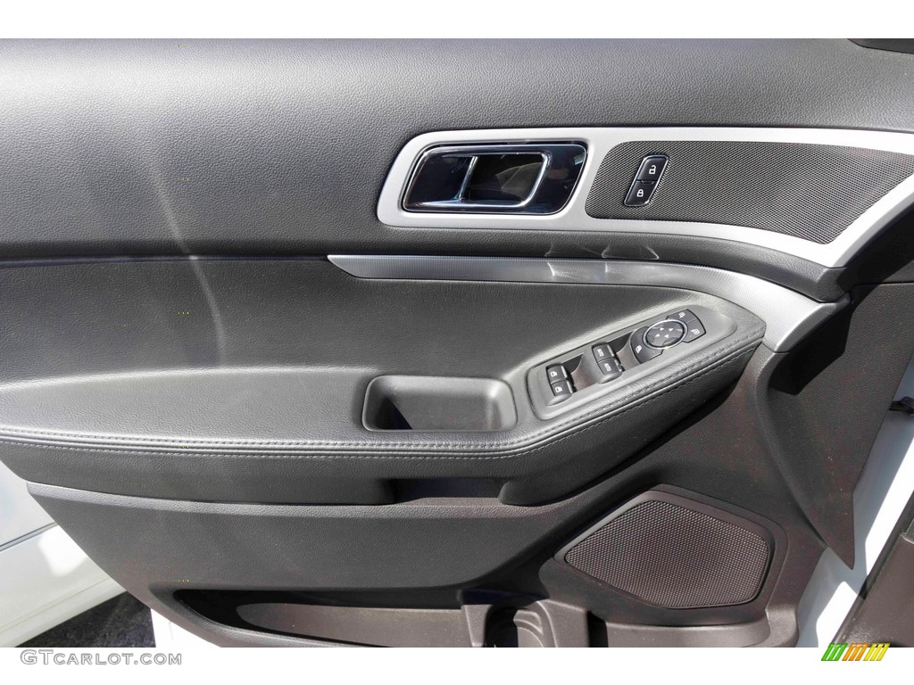 2015 Explorer XLT 4WD - Oxford White / Charcoal Black photo #9