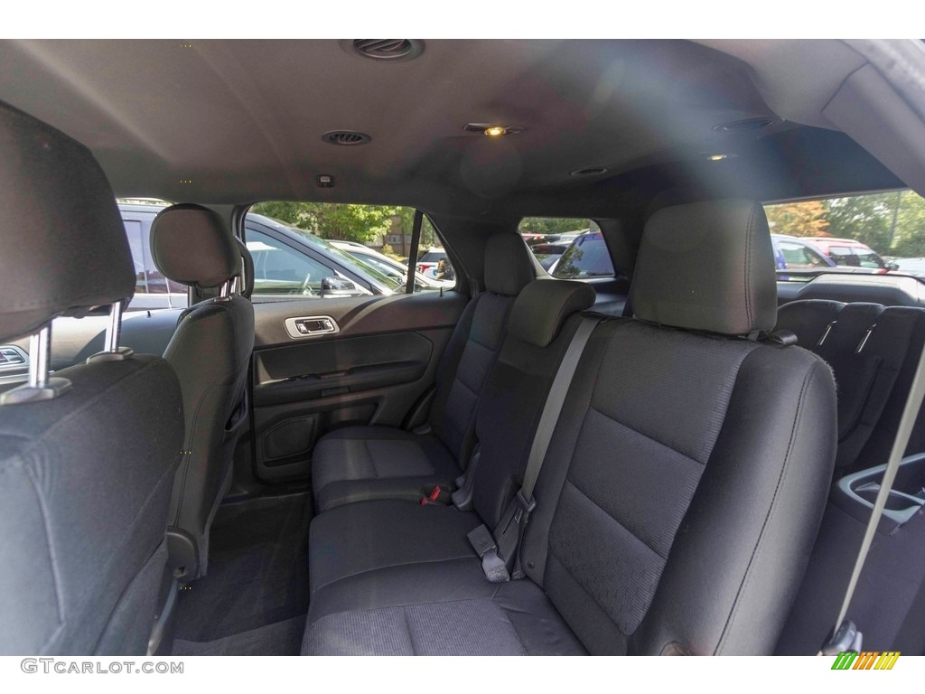 2015 Explorer XLT 4WD - Oxford White / Charcoal Black photo #17