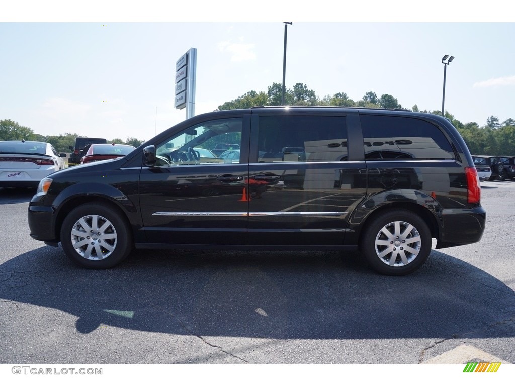 2016 Town & Country Touring - Brilliant Black Crystal Pearl / Dark Frost Beige/Medium Frost Beige photo #4