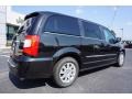 2016 Brilliant Black Crystal Pearl Chrysler Town & Country Touring  photo #7