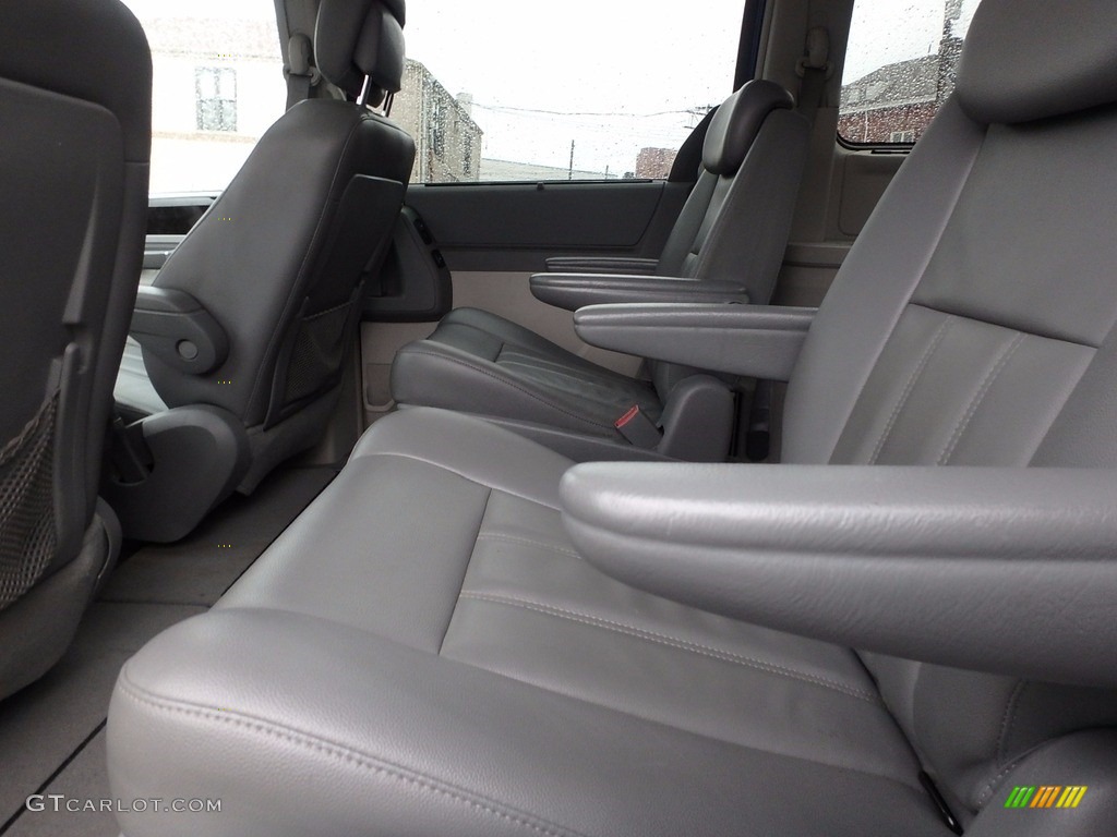 2010 Grand Caravan SXT - Deep Water Blue Pearl Coat / Medium Slate Gray/Light Shale photo #7
