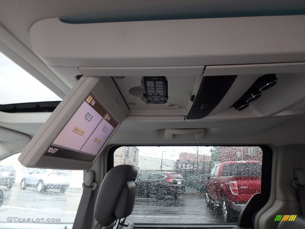 2010 Grand Caravan SXT - Deep Water Blue Pearl Coat / Medium Slate Gray/Light Shale photo #21
