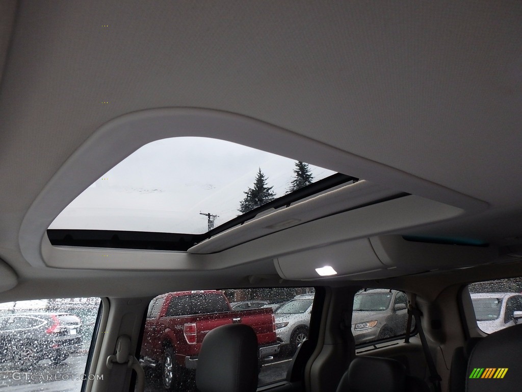 2010 Grand Caravan SXT - Deep Water Blue Pearl Coat / Medium Slate Gray/Light Shale photo #24