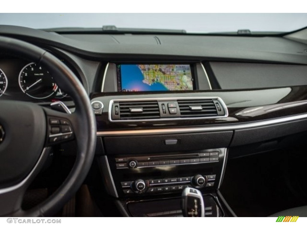 2017 BMW 5 Series 535i Gran Turismo Controls Photo #122601683