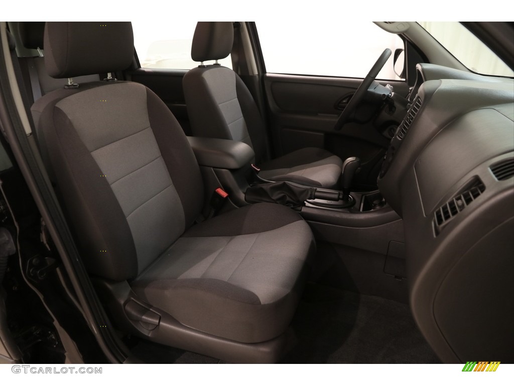2006 Escape XLS 4WD - Black / Medium/Dark Flint photo #11