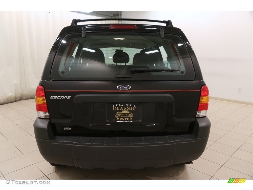 2006 Escape XLS 4WD - Black / Medium/Dark Flint photo #14