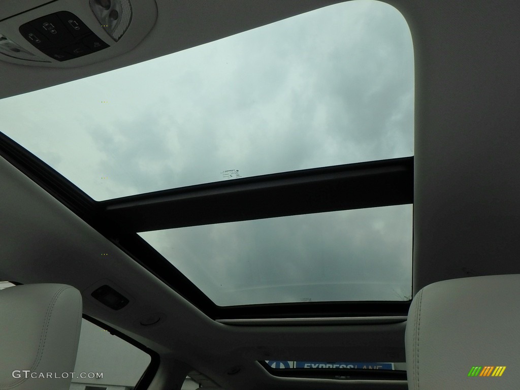2018 Chrysler Pacifica Touring L Plus Sunroof Photos