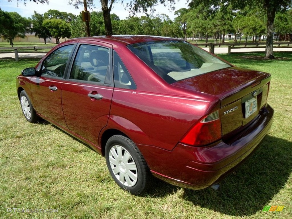 2007 Focus ZX4 S Sedan - Dark Toreador Red Metallic / Dark Pebble/Light Pebble photo #5