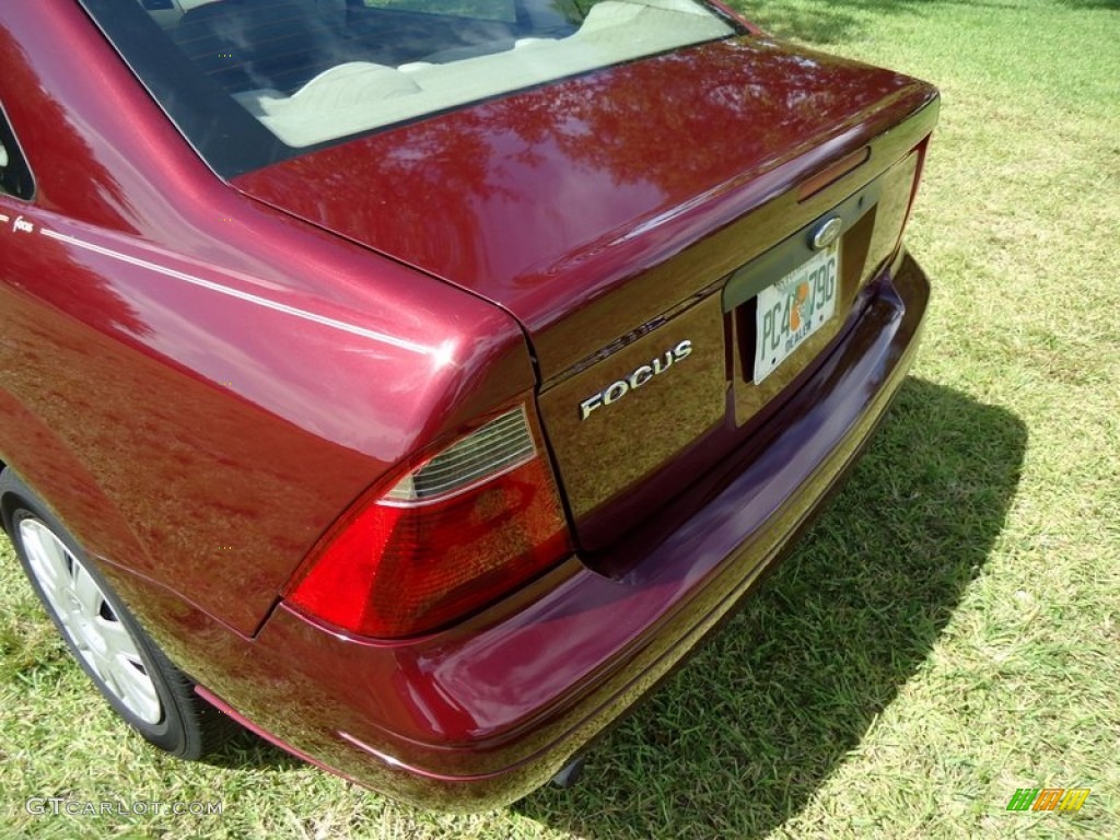 2007 Focus ZX4 S Sedan - Dark Toreador Red Metallic / Dark Pebble/Light Pebble photo #31