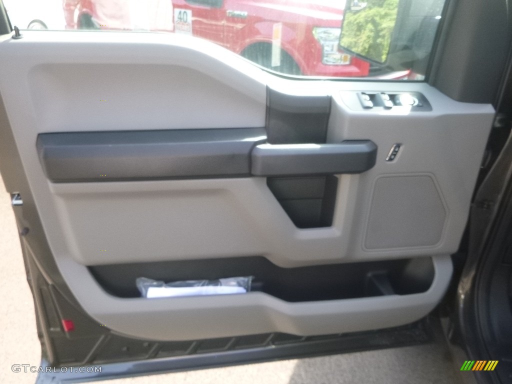 2018 F150 XL SuperCab 4x4 - Magnetic / Earth Gray photo #11